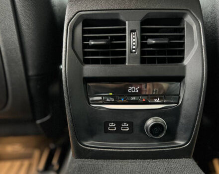 Черный БМВ 330, объемом двигателя 2 л и пробегом 78 тыс. км за 32500 $, фото 18 на Automoto.ua