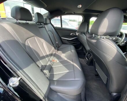 Черный БМВ 330, объемом двигателя 2 л и пробегом 46 тыс. км за 35999 $, фото 17 на Automoto.ua