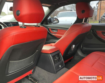 Білий БМВ 335, об'ємом двигуна 3 л та пробігом 151 тис. км за 18999 $, фото 12 на Automoto.ua