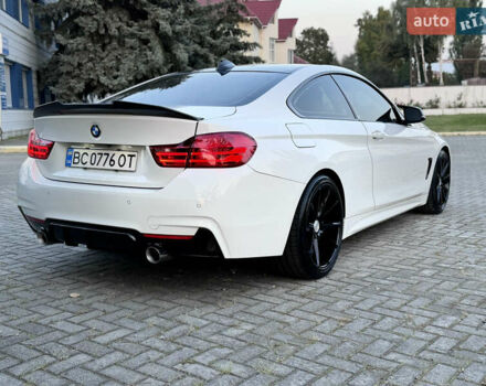 Білий БМВ 4 Серія, об'ємом двигуна 2 л та пробігом 120 тис. км за 18000 $, фото 10 на Automoto.ua