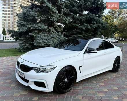 Білий БМВ 4 Серія, об'ємом двигуна 2 л та пробігом 120 тис. км за 18000 $, фото 5 на Automoto.ua