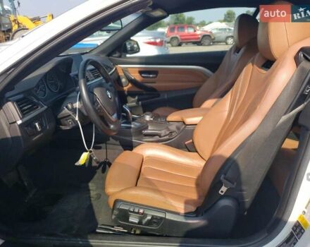 Белый БМВ 4 Серия, объемом двигателя 2 л и пробегом 88 тыс. км за 3300 $, фото 6 на Automoto.ua