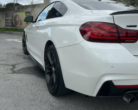 Белый БМВ 4 Серия, объемом двигателя 3 л и пробегом 77 тыс. км за 28600 $, фото 5 на Automoto.ua