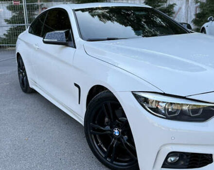 Белый БМВ 4 Серия, объемом двигателя 2 л и пробегом 63 тыс. км за 23500 $, фото 4 на Automoto.ua