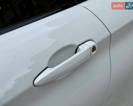 Белый БМВ 4 Серия, объемом двигателя 2 л и пробегом 86 тыс. км за 20900 $, фото 14 на Automoto.ua