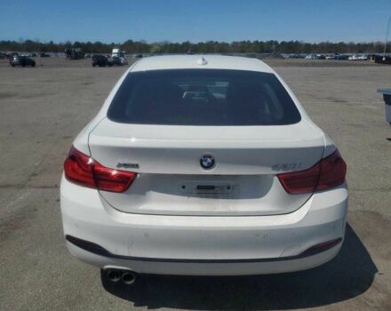 Белый БМВ 4 Серия, объемом двигателя 2 л и пробегом 80 тыс. км за 4000 $, фото 5 на Automoto.ua