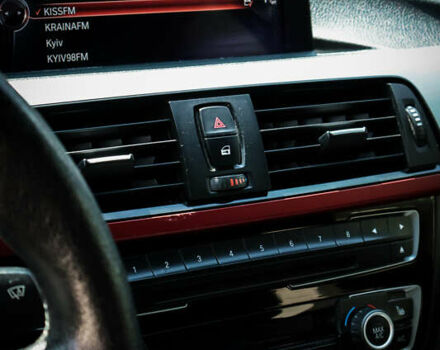 Черный БМВ 4 Серия, объемом двигателя 2 л и пробегом 231 тыс. км за 20600 $, фото 6 на Automoto.ua