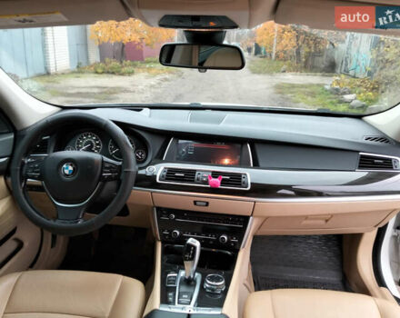 Белый БМВ 5 Серия ГТ, объемом двигателя 2.98 л и пробегом 151 тыс. км за 17500 $, фото 8 на Automoto.ua