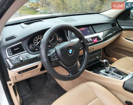 Белый БМВ 5 Серия ГТ, объемом двигателя 2.98 л и пробегом 151 тыс. км за 17500 $, фото 4 на Automoto.ua