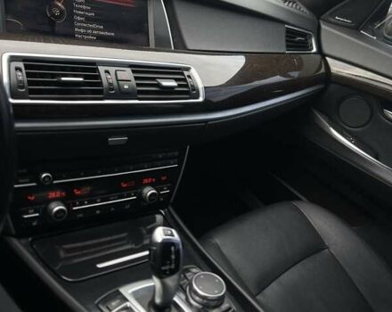 Білий БМВ 5 Серія ГТ, об'ємом двигуна 3 л та пробігом 221 тис. км за 17000 $, фото 58 на Automoto.ua