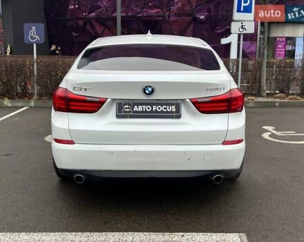 Белый БМВ 5 Серия ГТ, объемом двигателя 3 л и пробегом 156 тыс. км за 15990 $, фото 5 на Automoto.ua