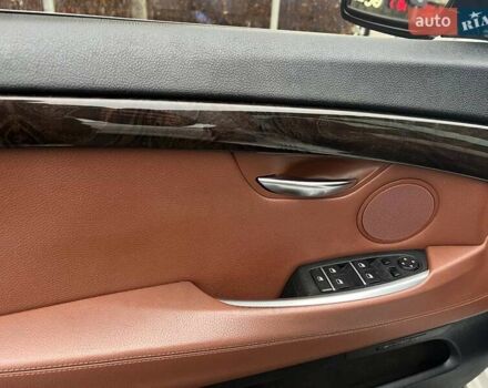 Белый БМВ 5 Серия ГТ, объемом двигателя 3 л и пробегом 156 тыс. км за 15990 $, фото 7 на Automoto.ua