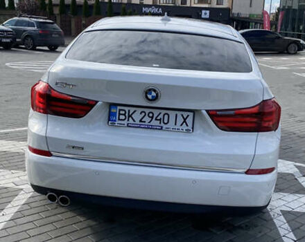 БМВ 5 Серия ГТ 2014 в Ровно на Automoto.ua Белый БМВ 5 Серия ГТ, объемом двигателя 3 л и пробегом 160 тыс. км за 24900 $, фото 7 на Automoto.ua