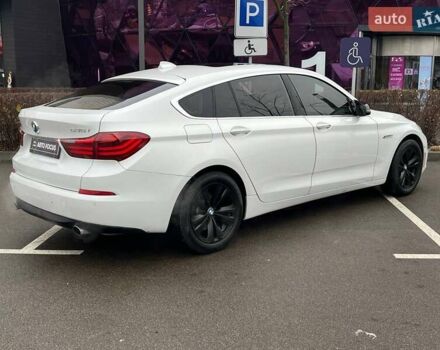 Белый БМВ 5 Серия ГТ, объемом двигателя 3 л и пробегом 156 тыс. км за 15990 $, фото 6 на Automoto.ua