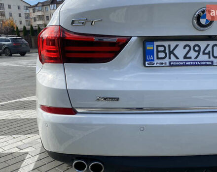 БМВ 5 Серия ГТ 2014 в Ровно на Automoto.ua Белый БМВ 5 Серия ГТ, объемом двигателя 3 л и пробегом 160 тыс. км за 24900 $, фото 8 на Automoto.ua