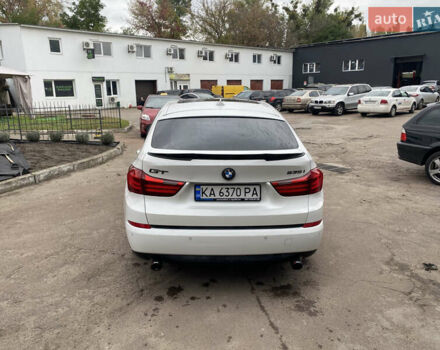 Белый БМВ 5 Серия ГТ, объемом двигателя 3 л и пробегом 204 тыс. км за 18000 $, фото 6 на Automoto.ua