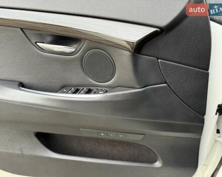 Белый БМВ 5 Серия ГТ, объемом двигателя 2 л и пробегом 110 тыс. км за 25000 $, фото 28 на Automoto.ua