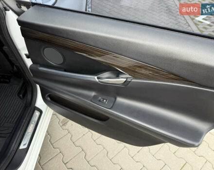 Белый БМВ 5 Серия ГТ, объемом двигателя 2 л и пробегом 110 тыс. км за 25000 $, фото 16 на Automoto.ua