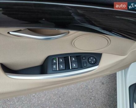 Білий БМВ 5 Серія ГТ, об'ємом двигуна 2 л та пробігом 92 тис. км за 22300 $, фото 30 на Automoto.ua