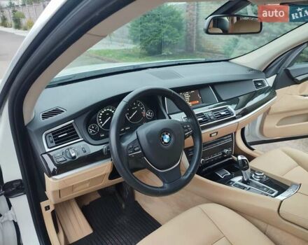 Білий БМВ 5 Серія ГТ, об'ємом двигуна 2 л та пробігом 92 тис. км за 22300 $, фото 16 на Automoto.ua