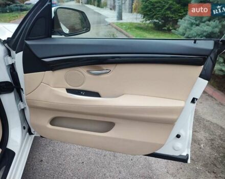 Білий БМВ 5 Серія ГТ, об'ємом двигуна 2 л та пробігом 92 тис. км за 22300 $, фото 34 на Automoto.ua