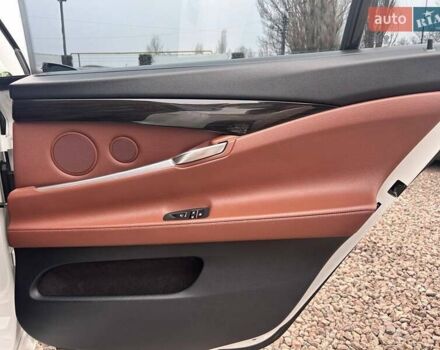 Белый БМВ 5 Серия ГТ, объемом двигателя 2 л и пробегом 205 тыс. км за 23000 $, фото 30 на Automoto.ua