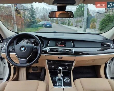 Білий БМВ 5 Серія ГТ, об'ємом двигуна 2 л та пробігом 92 тис. км за 22300 $, фото 18 на Automoto.ua