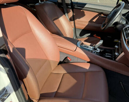 Білий БМВ 5 Серія ГТ, об'ємом двигуна 2 л та пробігом 39 тис. км за 27500 $, фото 4 на Automoto.ua