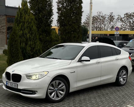 Белый БМВ 5 Серия ГТ, объемом двигателя 3 л и пробегом 173 тыс. км за 11800 $, фото 1 на Automoto.ua