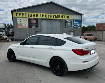 Белый БМВ 5 Серия ГТ, объемом двигателя 2.98 л и пробегом 245 тыс. км за 8999 $, фото 1 на Automoto.ua