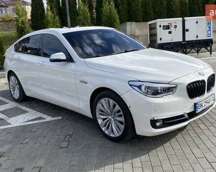 Белый БМВ 5 Серия ГТ, объемом двигателя 3 л и пробегом 160 тыс. км за 24900 $, фото 1 на Automoto.ua