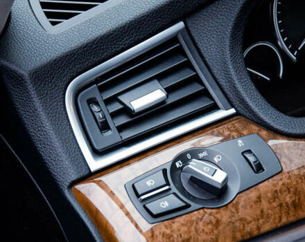 Чорний БМВ 5 Серія ГТ, об'ємом двигуна 3 л та пробігом 210 тис. км за 17000 $, фото 19 на Automoto.ua