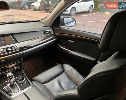 Черный БМВ 5 Серия ГТ, объемом двигателя 3 л и пробегом 240 тыс. км за 12300 $, фото 13 на Automoto.ua