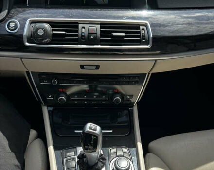 Черный БМВ 5 Серия ГТ, объемом двигателя 2.99 л и пробегом 360 тыс. км за 15300 $, фото 7 на Automoto.ua