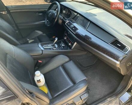 Черный БМВ 5 Серия ГТ, объемом двигателя 3 л и пробегом 287 тыс. км за 14000 $, фото 13 на Automoto.ua