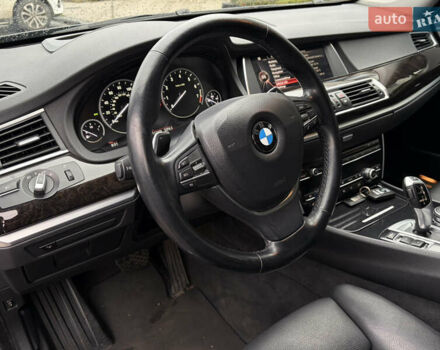 Чорний БМВ 5 Серія ГТ, об'ємом двигуна 3 л та пробігом 113 тис. км за 21500 $, фото 19 на Automoto.ua