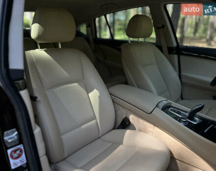 Чорний БМВ 5 Серія ГТ, об'ємом двигуна 2 л та пробігом 109 тис. км за 19900 $, фото 17 на Automoto.ua