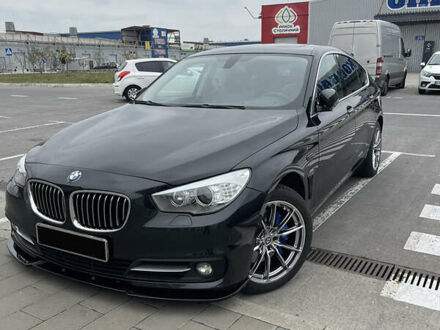 Черный БМВ 5 Серия ГТ, объемом двигателя 2.98 л и пробегом 155 тыс. км за 20000 $, фото 1 на Automoto.ua