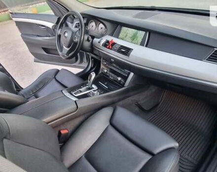 Серый БМВ 5 Серия ГТ, объемом двигателя 2.98 л и пробегом 231 тыс. км за 12950 $, фото 25 на Automoto.ua