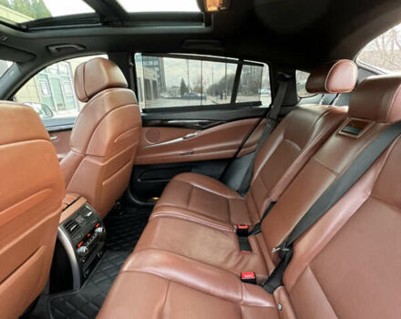 Серый БМВ 5 Серия ГТ, объемом двигателя 3 л и пробегом 285 тыс. км за 18500 $, фото 8 на Automoto.ua