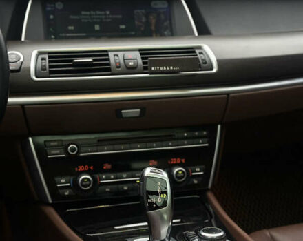 Сірий БМВ 5 Серія ГТ, об'ємом двигуна 2.99 л та пробігом 146 тис. км за 19500 $, фото 9 на Automoto.ua