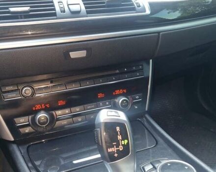 Серый БМВ 5 Серия ГТ, объемом двигателя 2 л и пробегом 174 тыс. км за 17500 $, фото 83 на Automoto.ua