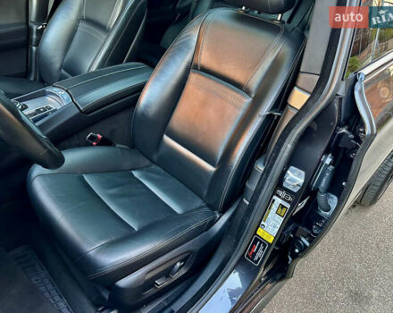 Серый БМВ 5 Серия ГТ, объемом двигателя 3 л и пробегом 222 тыс. км за 15000 $, фото 24 на Automoto.ua