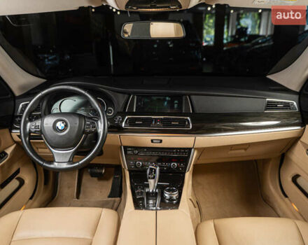 Серый БМВ 5 Серия ГТ, объемом двигателя 2.99 л и пробегом 196 тыс. км за 22900 $, фото 9 на Automoto.ua