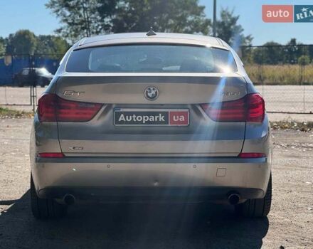 Серый БМВ 5 Серия ГТ, объемом двигателя 3 л и пробегом 113 тыс. км за 22990 $, фото 7 на Automoto.ua