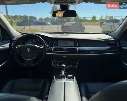Серый БМВ 5 Серия ГТ, объемом двигателя 3 л и пробегом 113 тыс. км за 22990 $, фото 44 на Automoto.ua