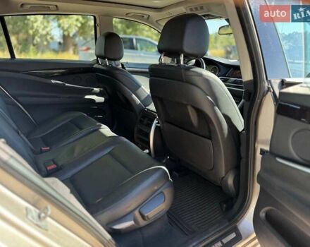 Серый БМВ 5 Серия ГТ, объемом двигателя 3 л и пробегом 113 тыс. км за 22990 $, фото 48 на Automoto.ua