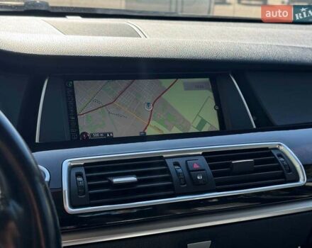 Серый БМВ 5 Серия ГТ, объемом двигателя 3 л и пробегом 113 тыс. км за 22990 $, фото 30 на Automoto.ua