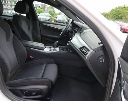 Белый БМВ 5 Серия, объемом двигателя 0 л и пробегом 32 тыс. км за 19500 $, фото 5 на Automoto.ua