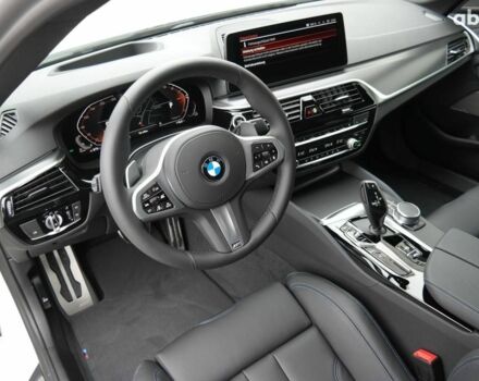 Белый БМВ 5 Серия, объемом двигателя 0 л и пробегом 2 тыс. км за 38999 $, фото 13 на Automoto.ua